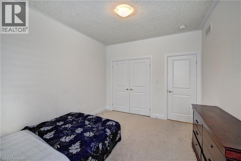 520 NATHALIE Crescent thumbnail 32