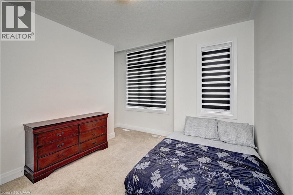 520 NATHALIE Crescent thumbnail 33