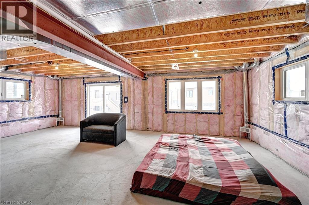 520 NATHALIE Crescent thumbnail 36