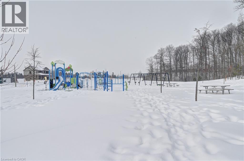 520 NATHALIE Crescent thumbnail 38