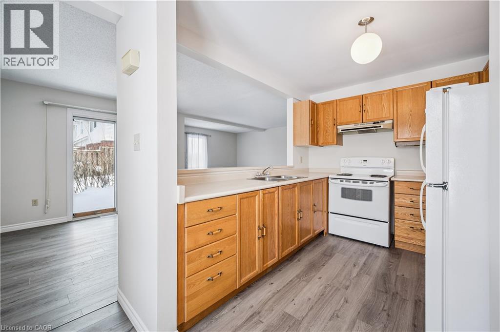 205 HIGHLAND Crescent Unit# 35 thumbnail 4