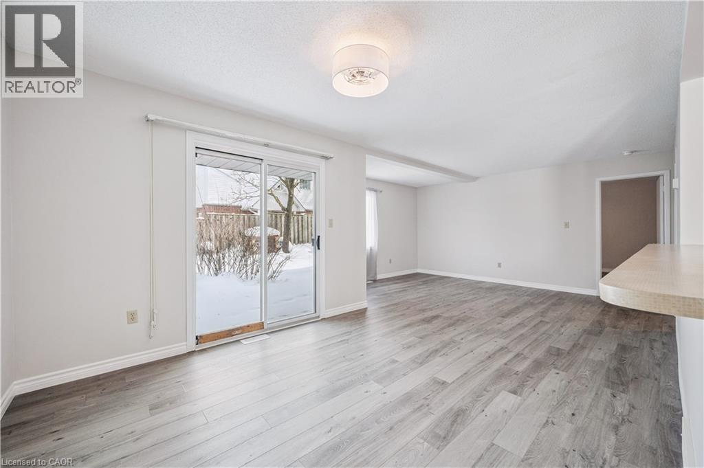 205 HIGHLAND Crescent Unit# 35 thumbnail 7