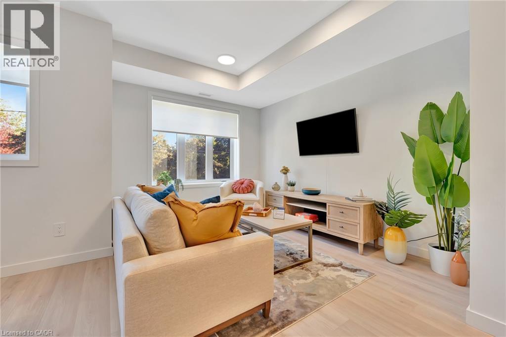 33 MILL Street thumbnail 15