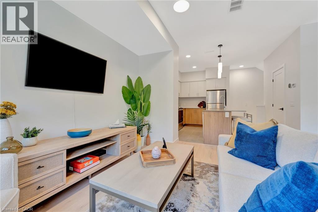 33 MILL Street thumbnail 16