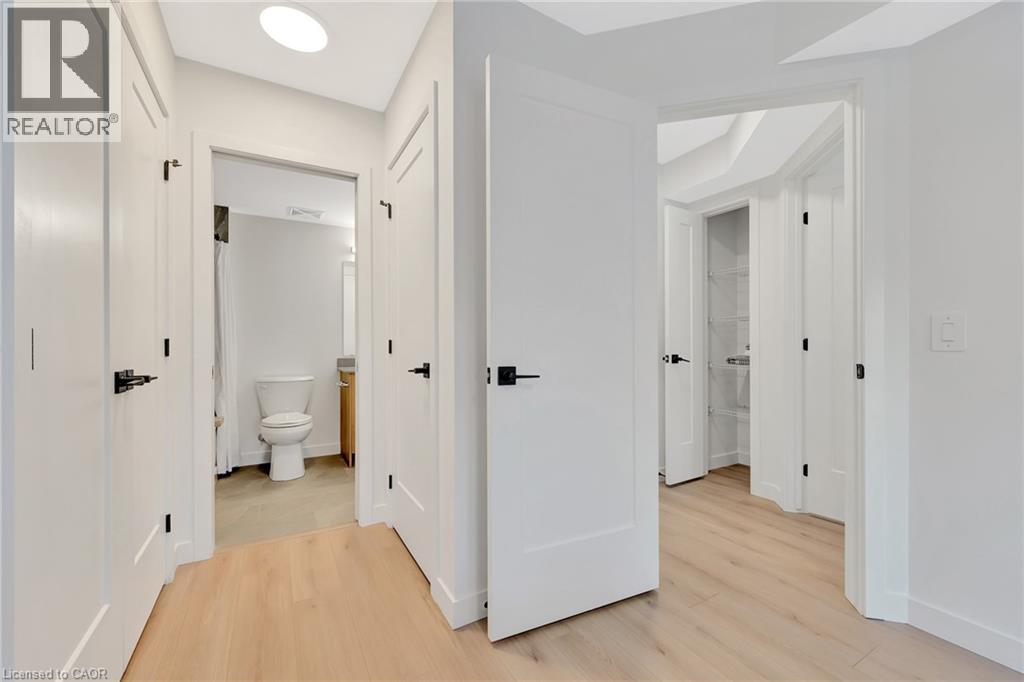 33 MILL Street thumbnail 21