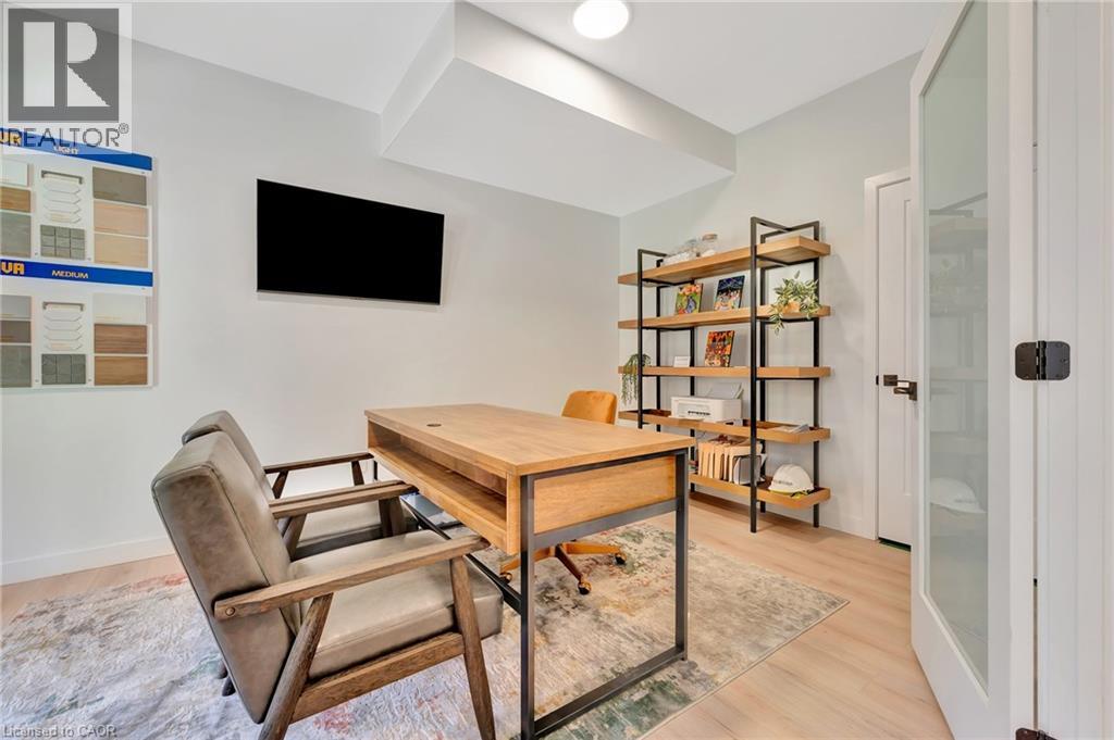 33 MILL Street thumbnail 6