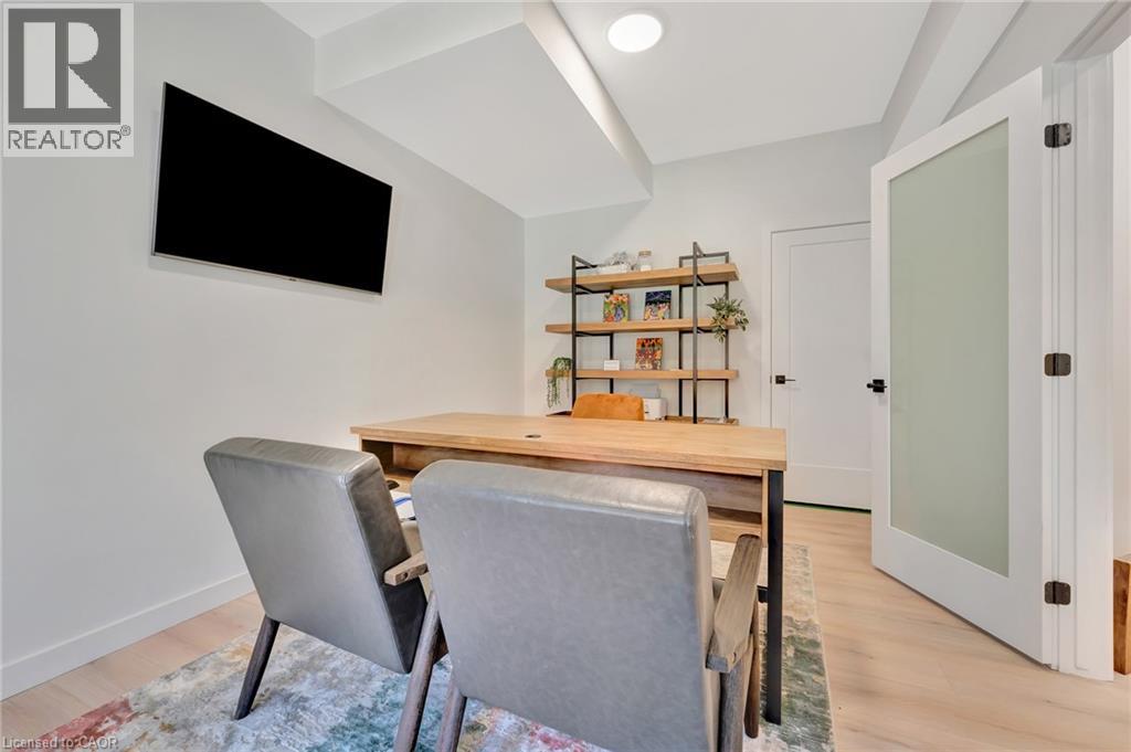 33 MILL Street thumbnail 7