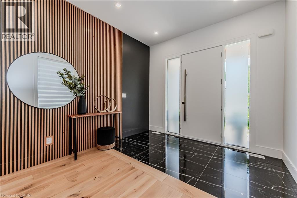 320 OTTERBEIN Road thumbnail 4