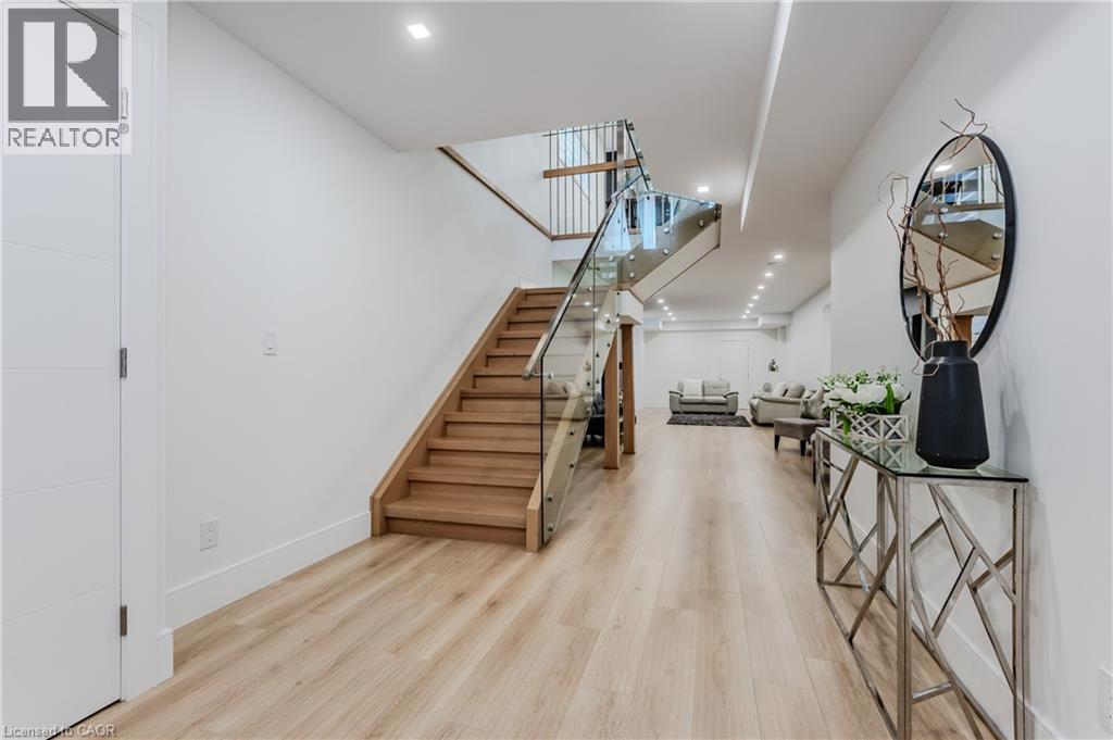 320 OTTERBEIN Road thumbnail 32