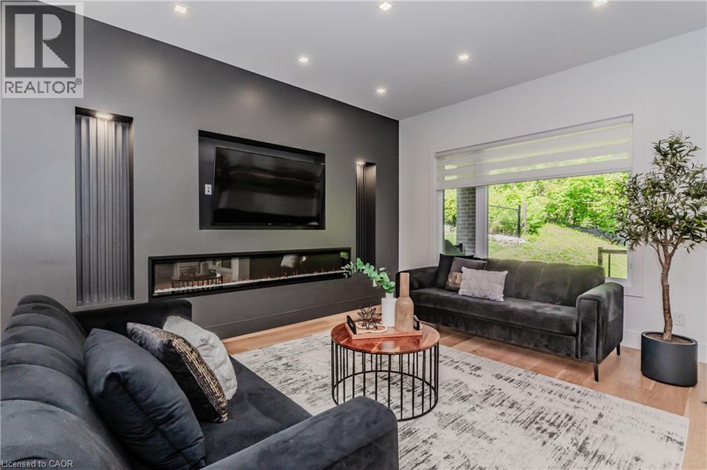 320 OTTERBEIN Road thumbnail 9