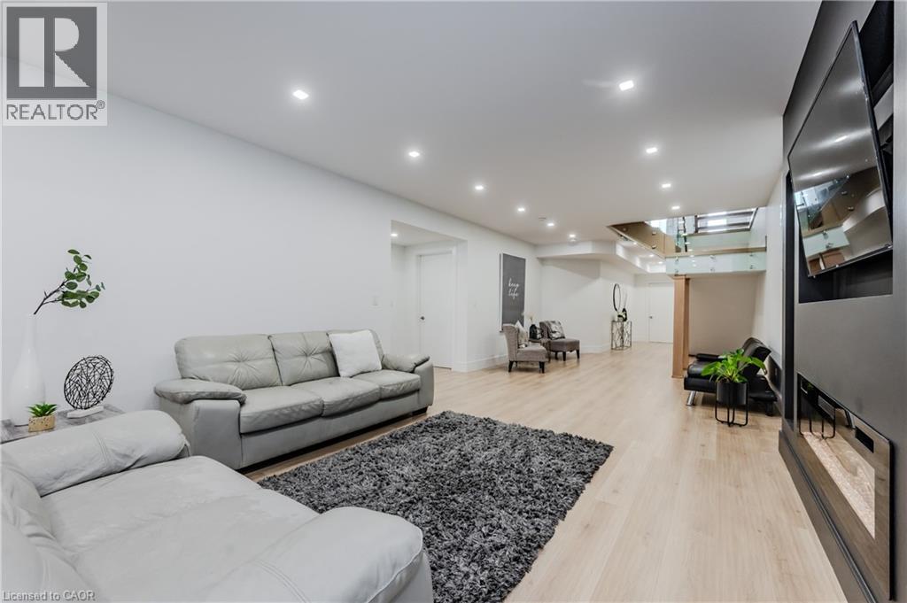 320 OTTERBEIN Road thumbnail 35