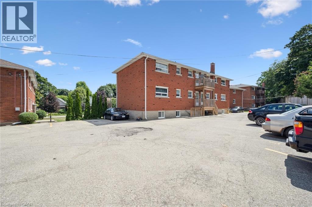 275-279 HERBERT Street thumbnail 8