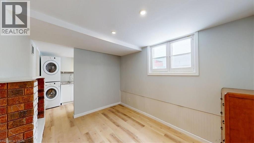 22 BROADVIEW Avenue thumbnail 35