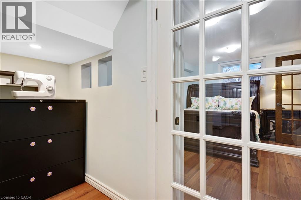 139 FERRIS Drive thumbnail 30