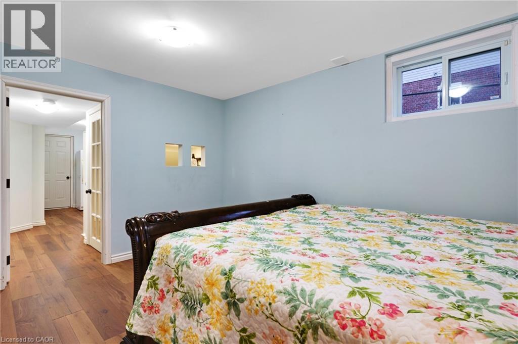 139 FERRIS Drive thumbnail 32