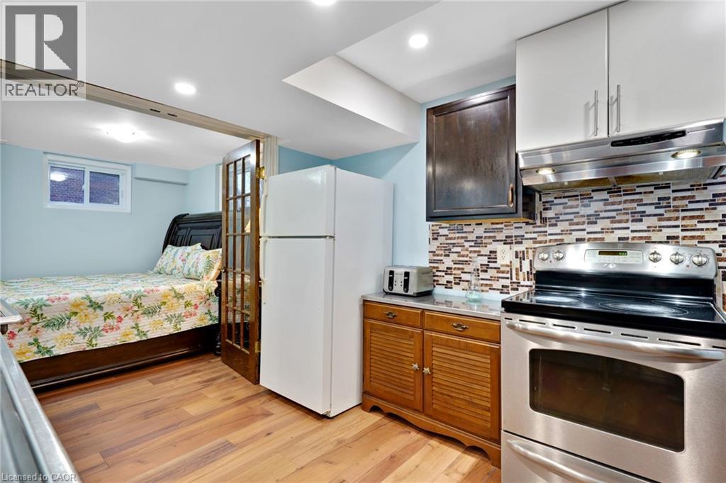 139 FERRIS Drive thumbnail 35