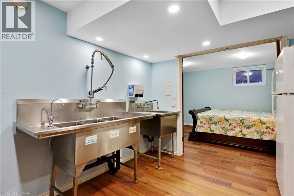 139 FERRIS Drive thumbnail 36