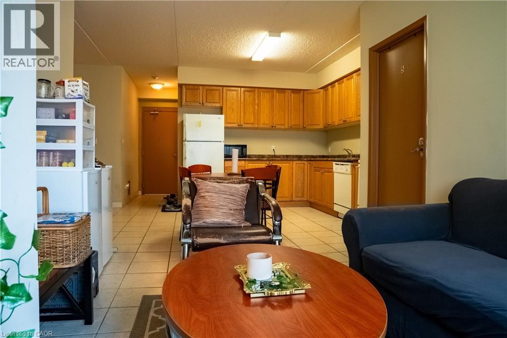 253 LESTER Street Unit# 402 thumbnail 4