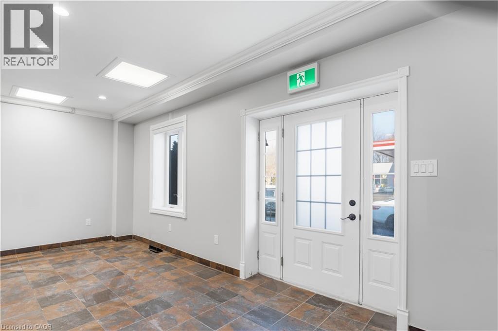 1270 KING Street E thumbnail 11