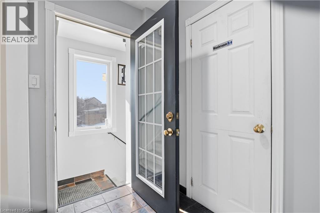 1270 KING Street E thumbnail 14