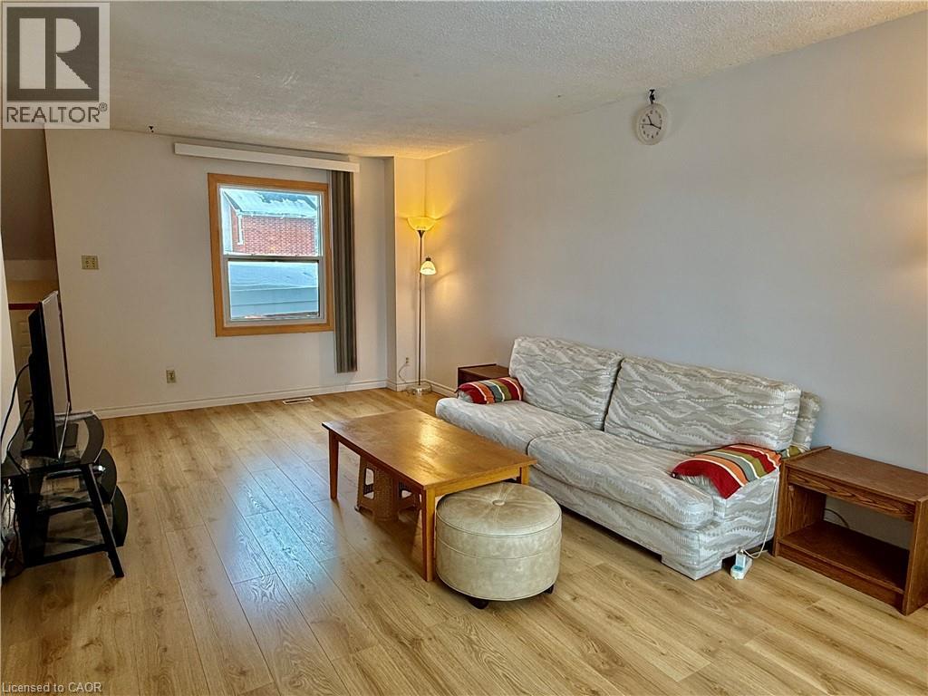 427 KEATS Way Unit# 2 thumbnail 6