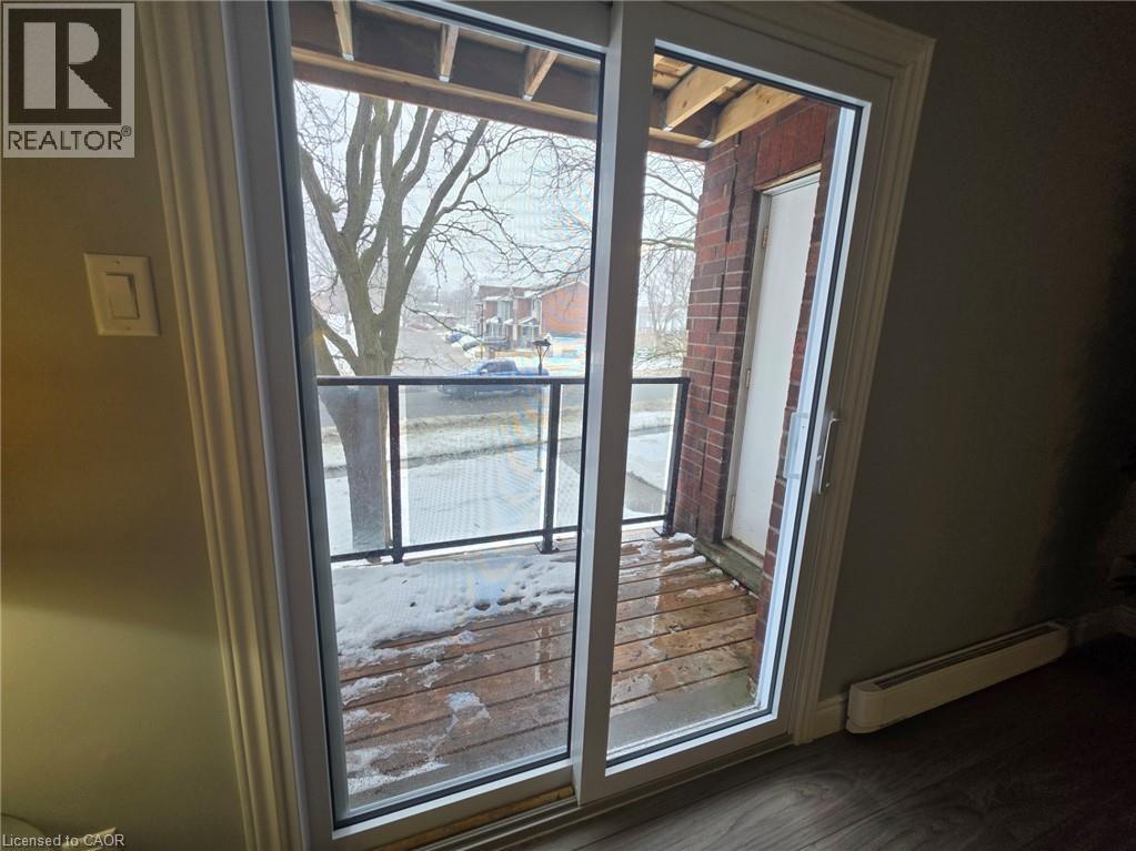 565 GREENFIELD Avenue Unit# 106 thumbnail 33