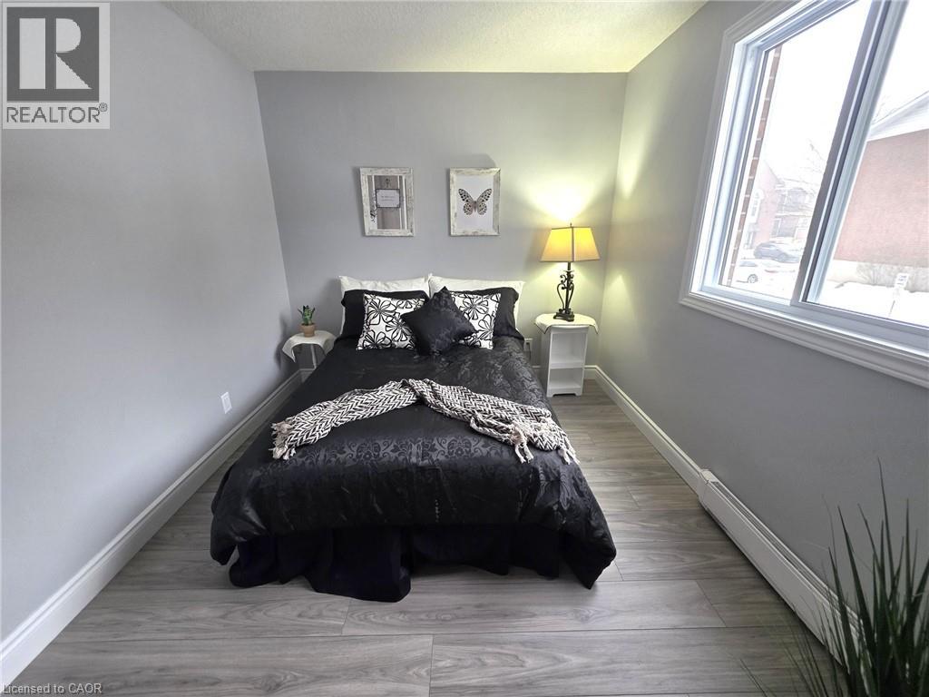 565 GREENFIELD Avenue Unit# 106 thumbnail 30