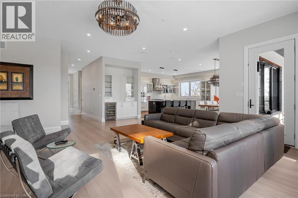 111 GRAND RIDGE Drive thumbnail 13