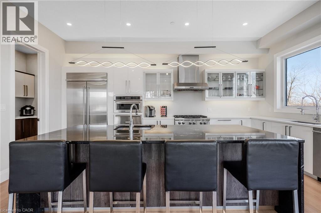 111 GRAND RIDGE Drive thumbnail 17