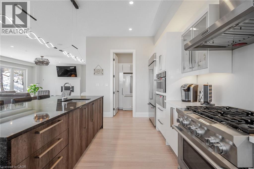 111 GRAND RIDGE Drive thumbnail 19