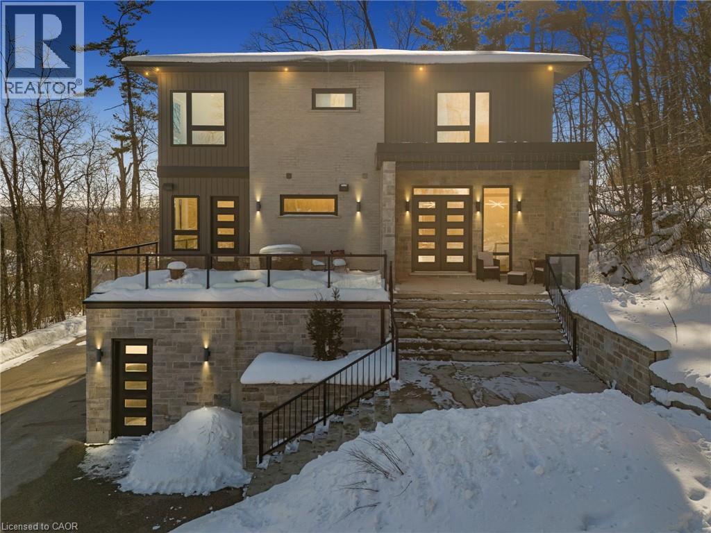 111 GRAND RIDGE Drive thumbnail 2