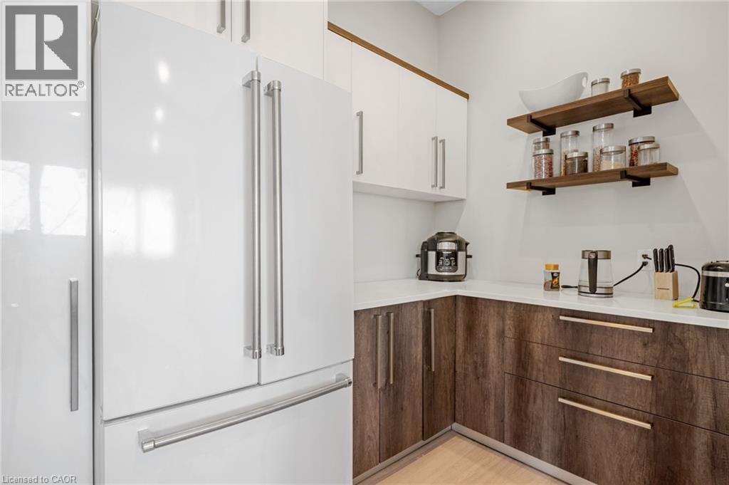 111 GRAND RIDGE Drive thumbnail 21