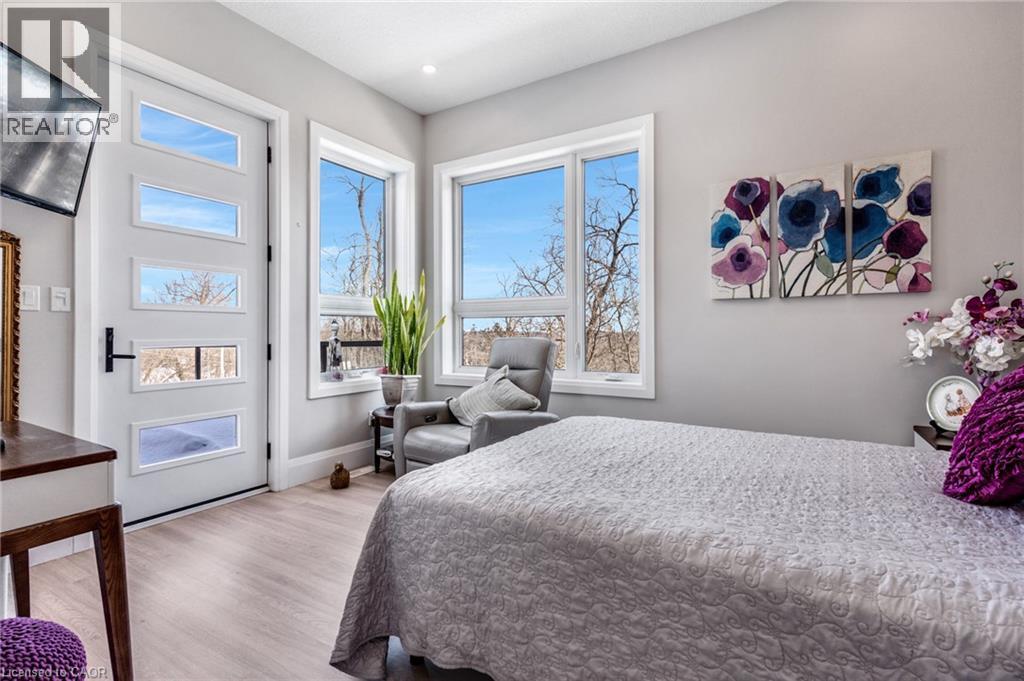 111 GRAND RIDGE Drive thumbnail 24