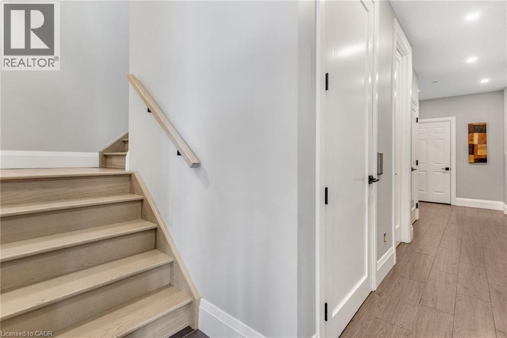 111 GRAND RIDGE Drive thumbnail 41