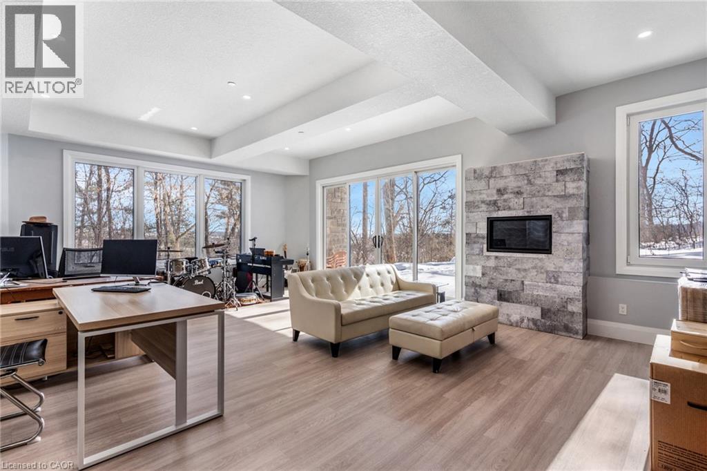 111 GRAND RIDGE Drive thumbnail 43