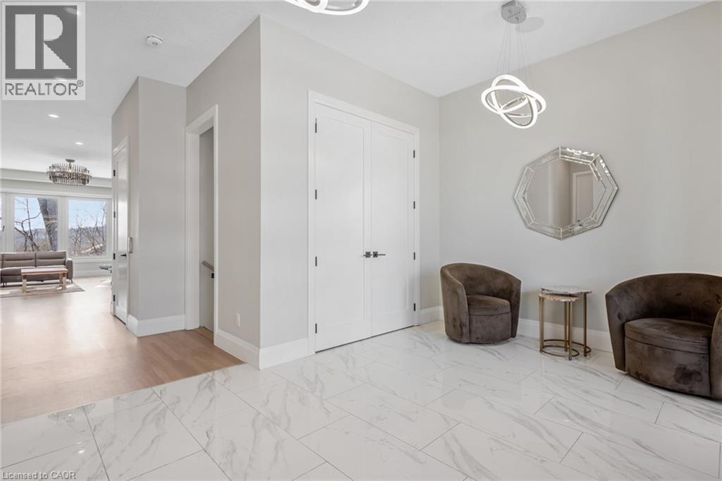 111 GRAND RIDGE Drive thumbnail 6