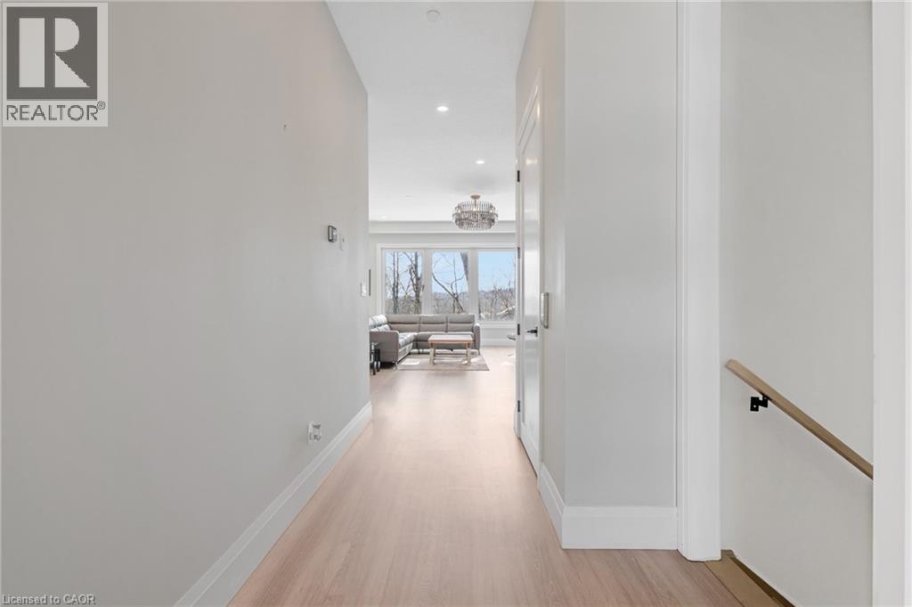 111 GRAND RIDGE Drive thumbnail 7