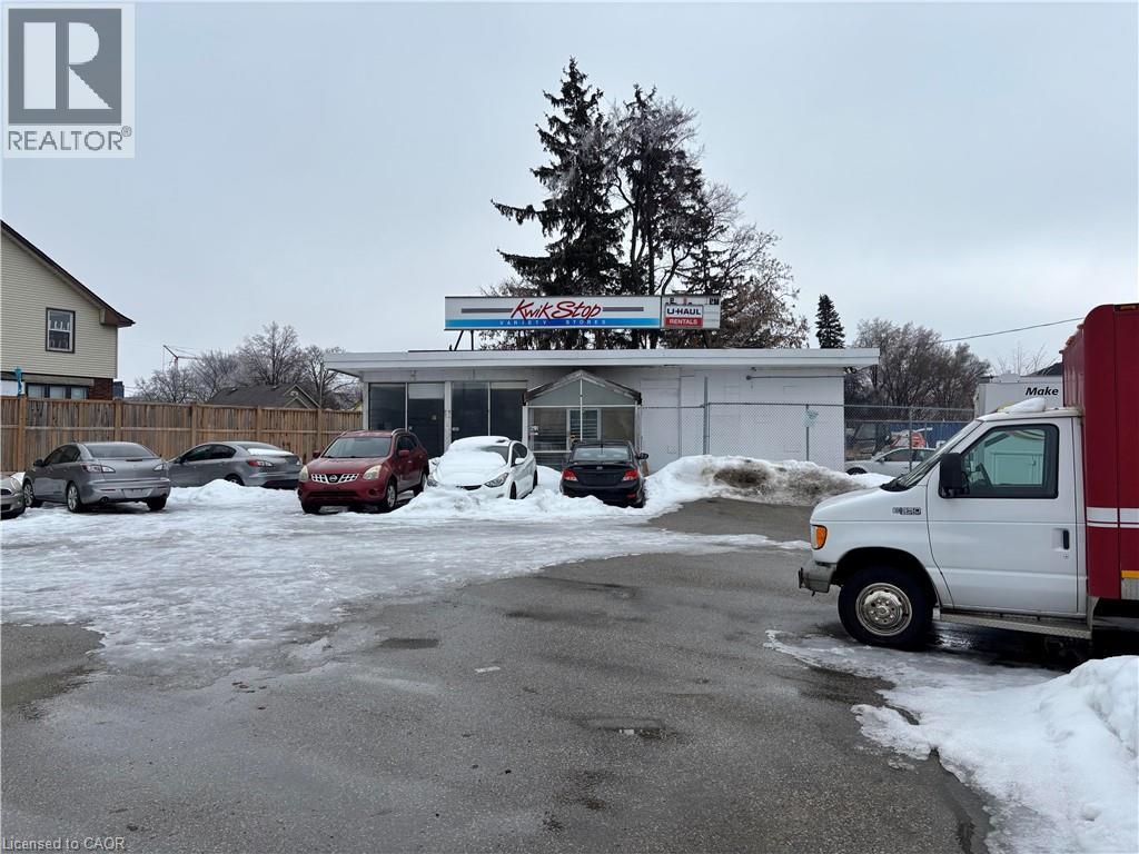 2191 KINGSWAY Drive thumbnail 3