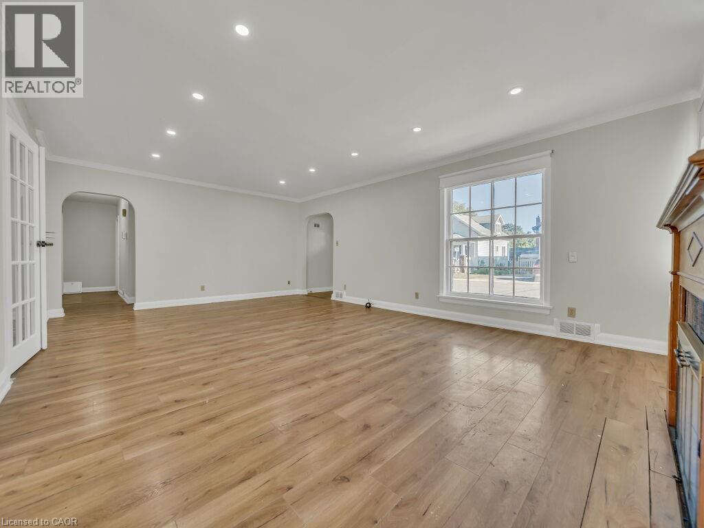 860 VINE Street thumbnail 10