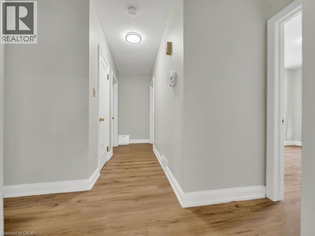 860 VINE Street thumbnail 14