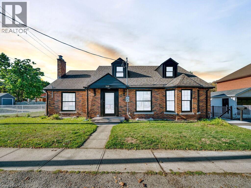 860 VINE Street thumbnail 2