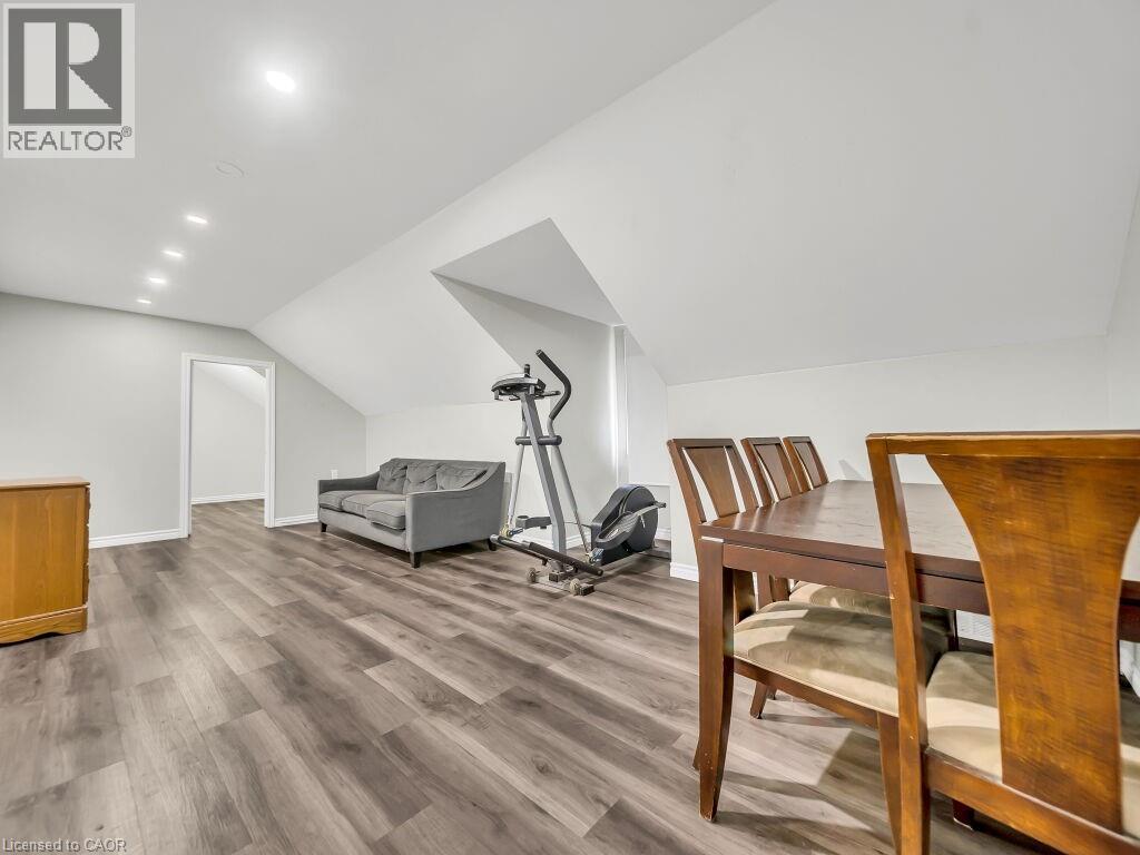 860 VINE Street thumbnail 29