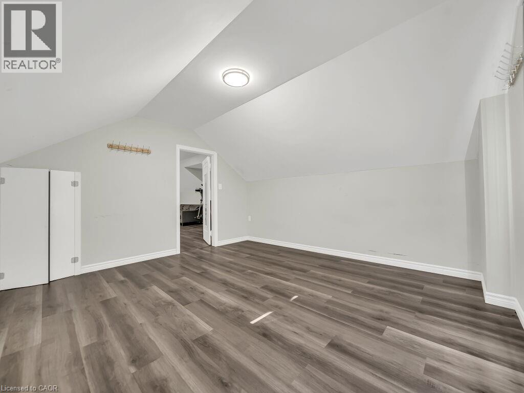 860 VINE Street thumbnail 31