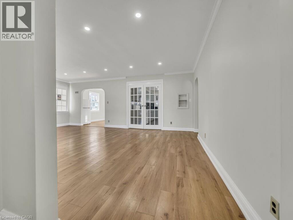 860 VINE Street thumbnail 7