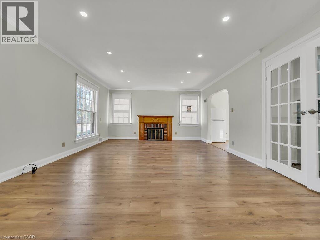 860 VINE Street thumbnail 9