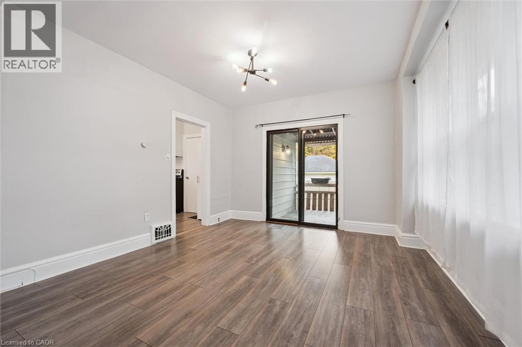 41 ROSE Street thumbnail 10