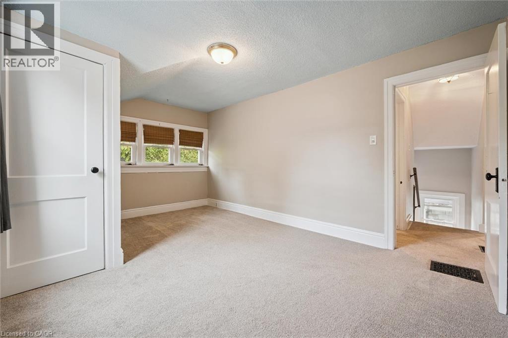 41 ROSE Street thumbnail 25