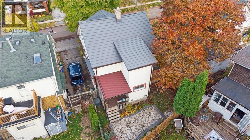 41 ROSE Street thumbnail 46