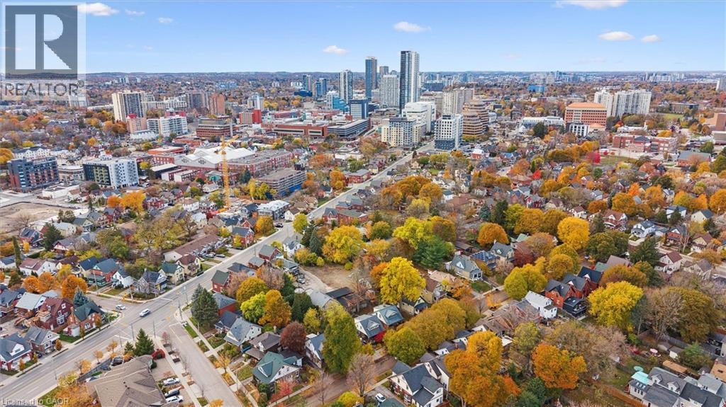 41 ROSE Street thumbnail 47