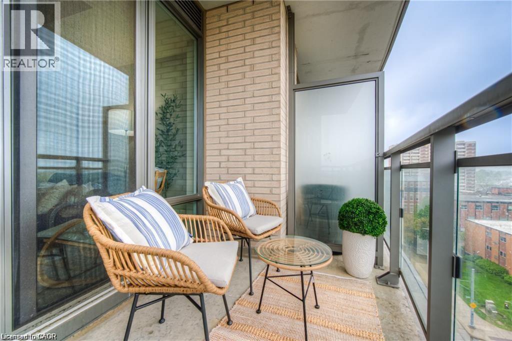 85 DUKE Street W Unit# 703 thumbnail 4